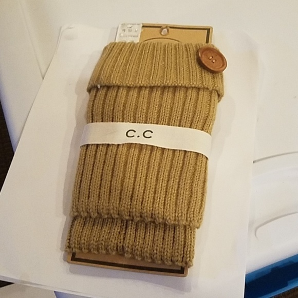 C.C Boot Cuff Camel‎ with button